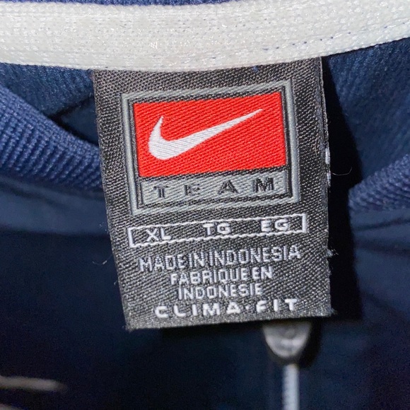 NIKE WIND BREAKER - Picture 2 of 2